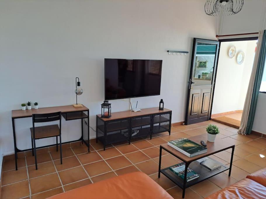 Apartamento Valentina Tias Bagian luar foto